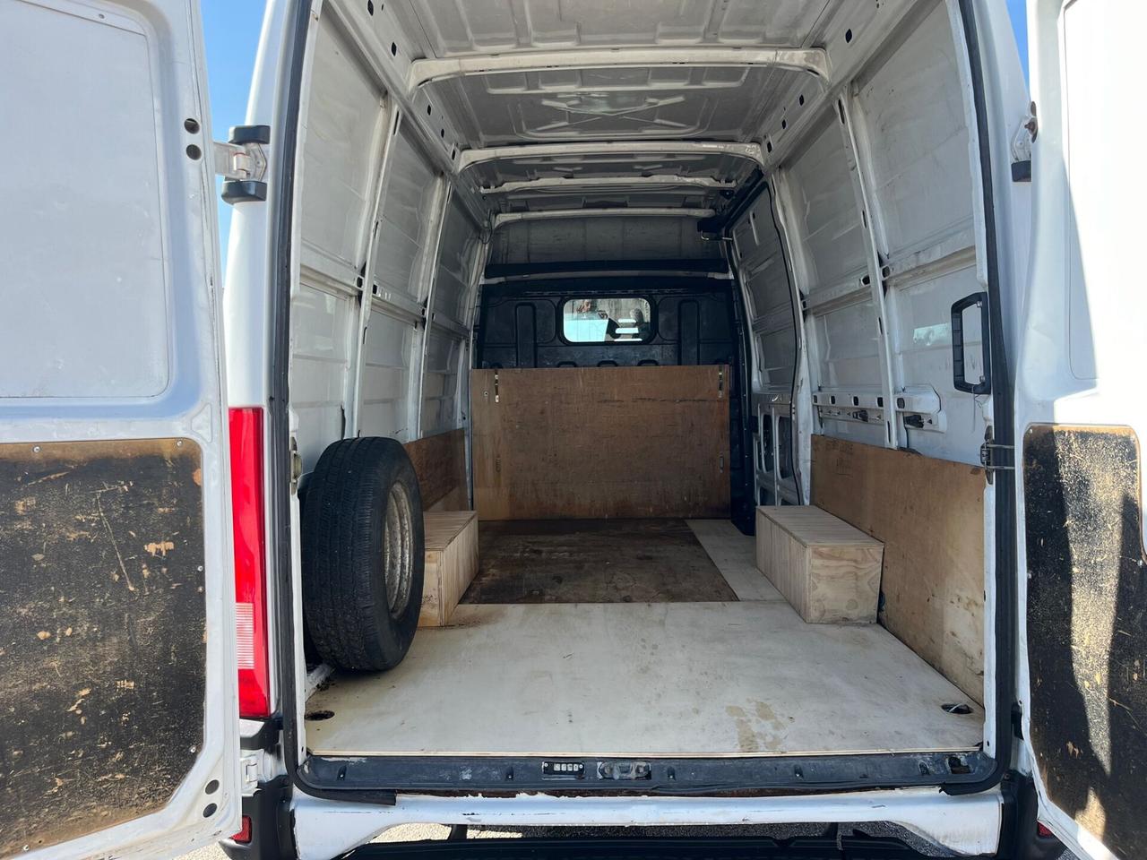 Iveco Daily 35 - 10 furgone Unipro 2003