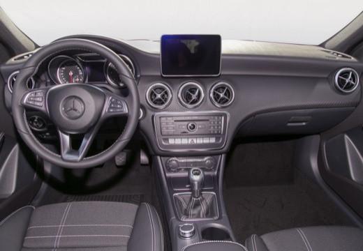 Mercedes-Benz Classe A - W176 - A 180 d Sport auto my16