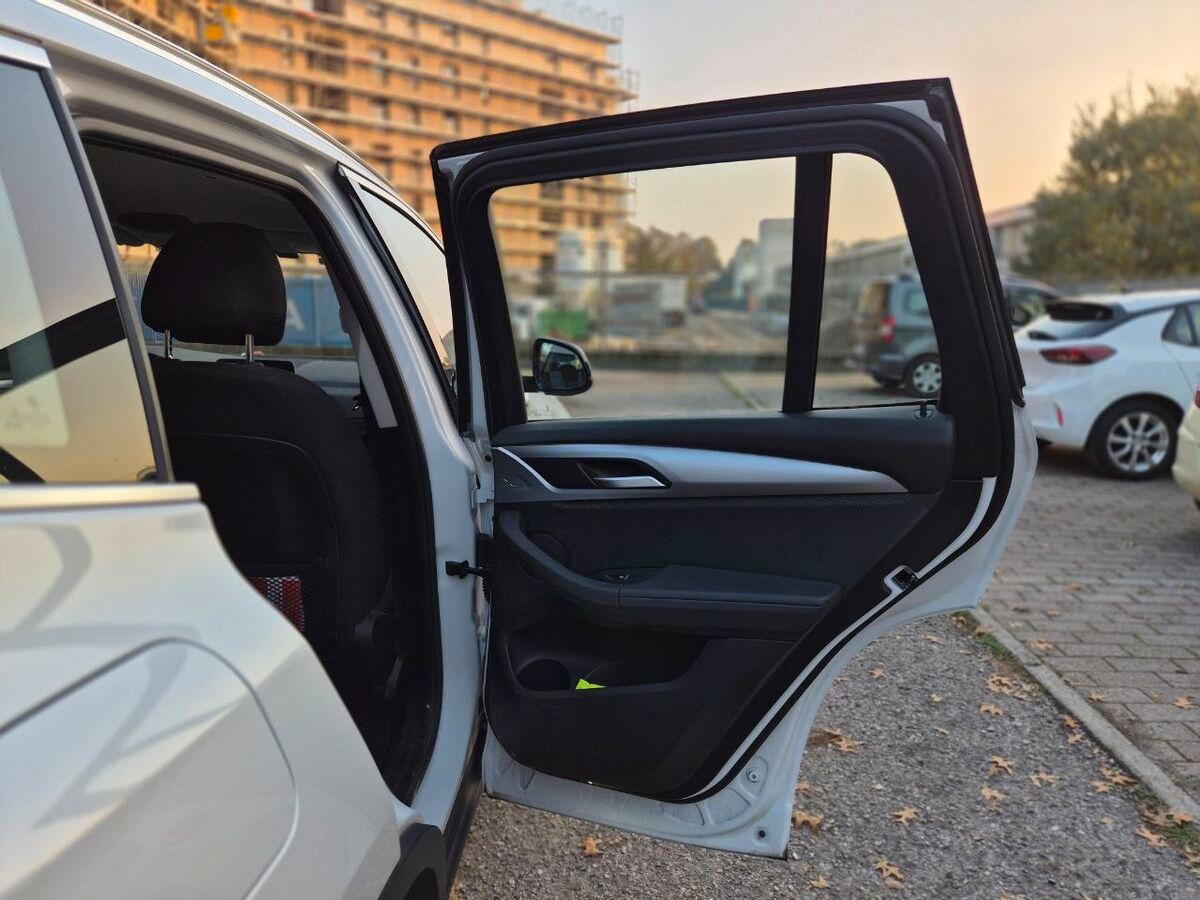 BMW X3 Xdrive20d mhev 48V Luxury auto