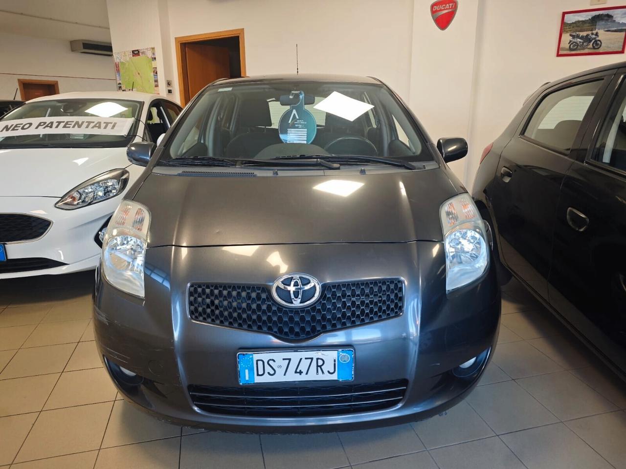 Toyota Yaris 1.3 5 porte Navi