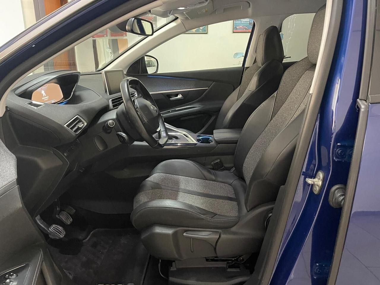Peugeot 3008 BlueHDI 130 CV S&S Allure