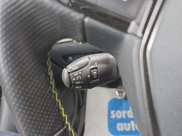 PEUGEOT 2008 PureTech GT Line