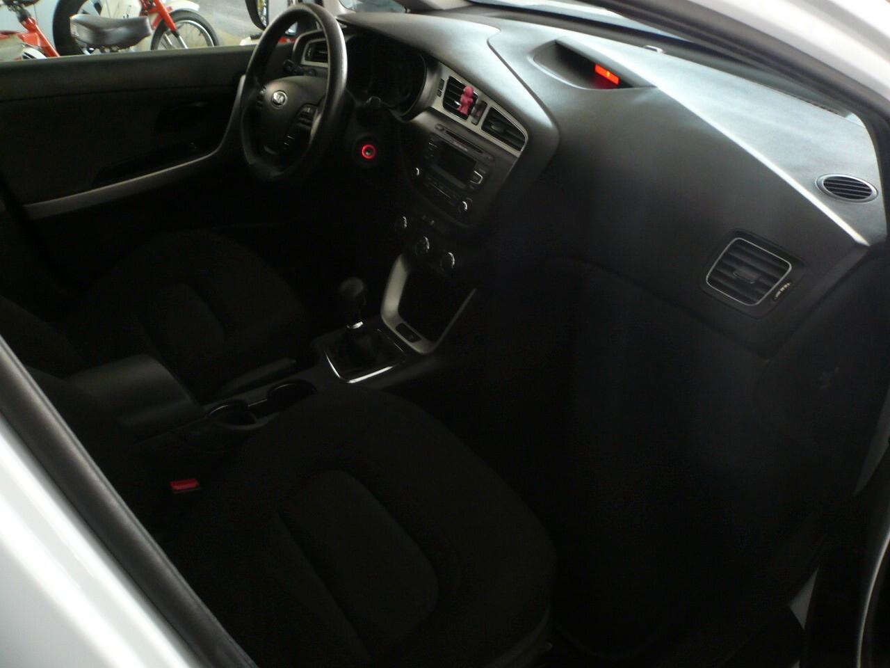 Kia Ceed cee'd 1.4 CVVT 5 porte Cool