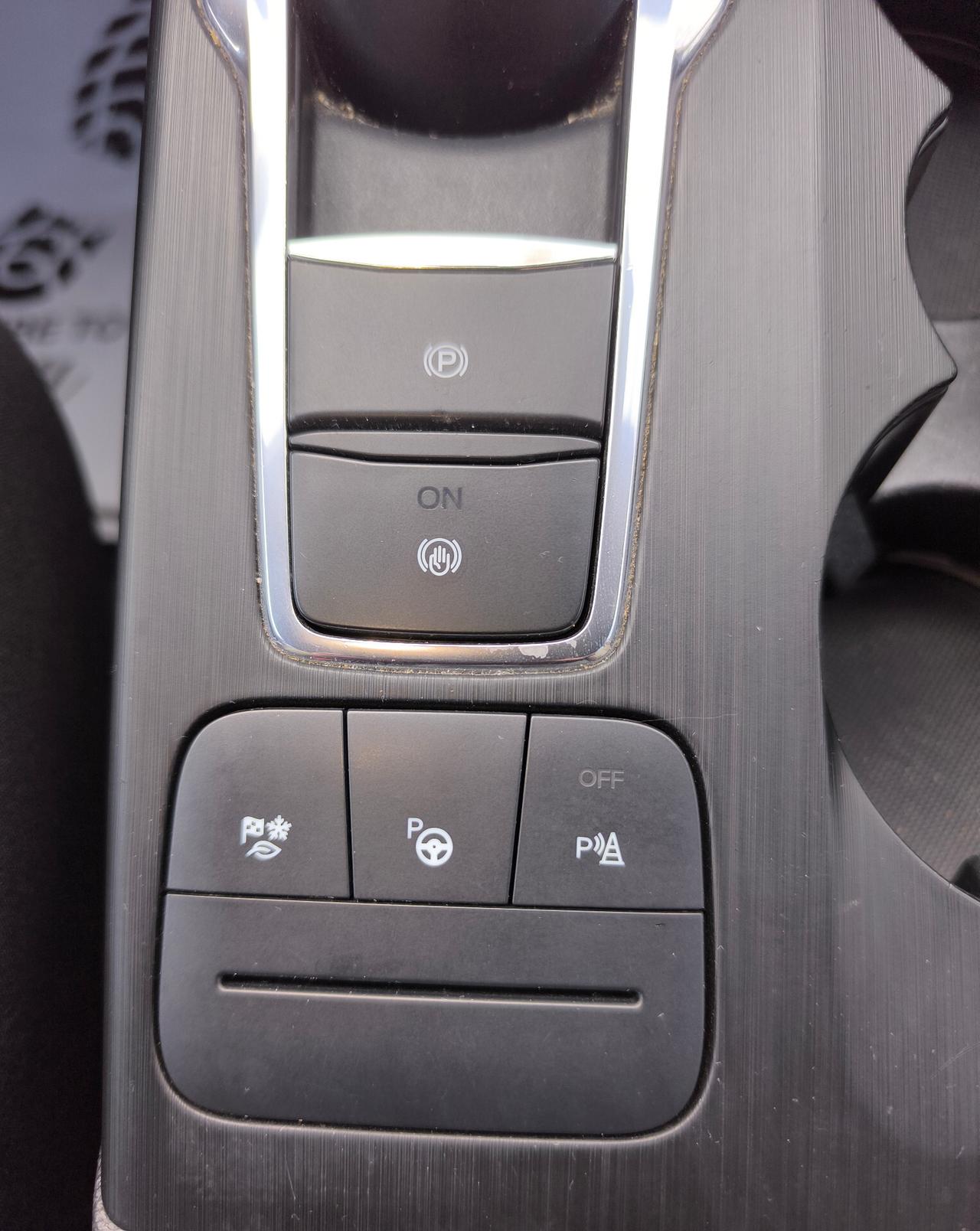 Ford Kuga 2.5 Full Hybrid 190 CV CVT 2WD ST-Line X Design