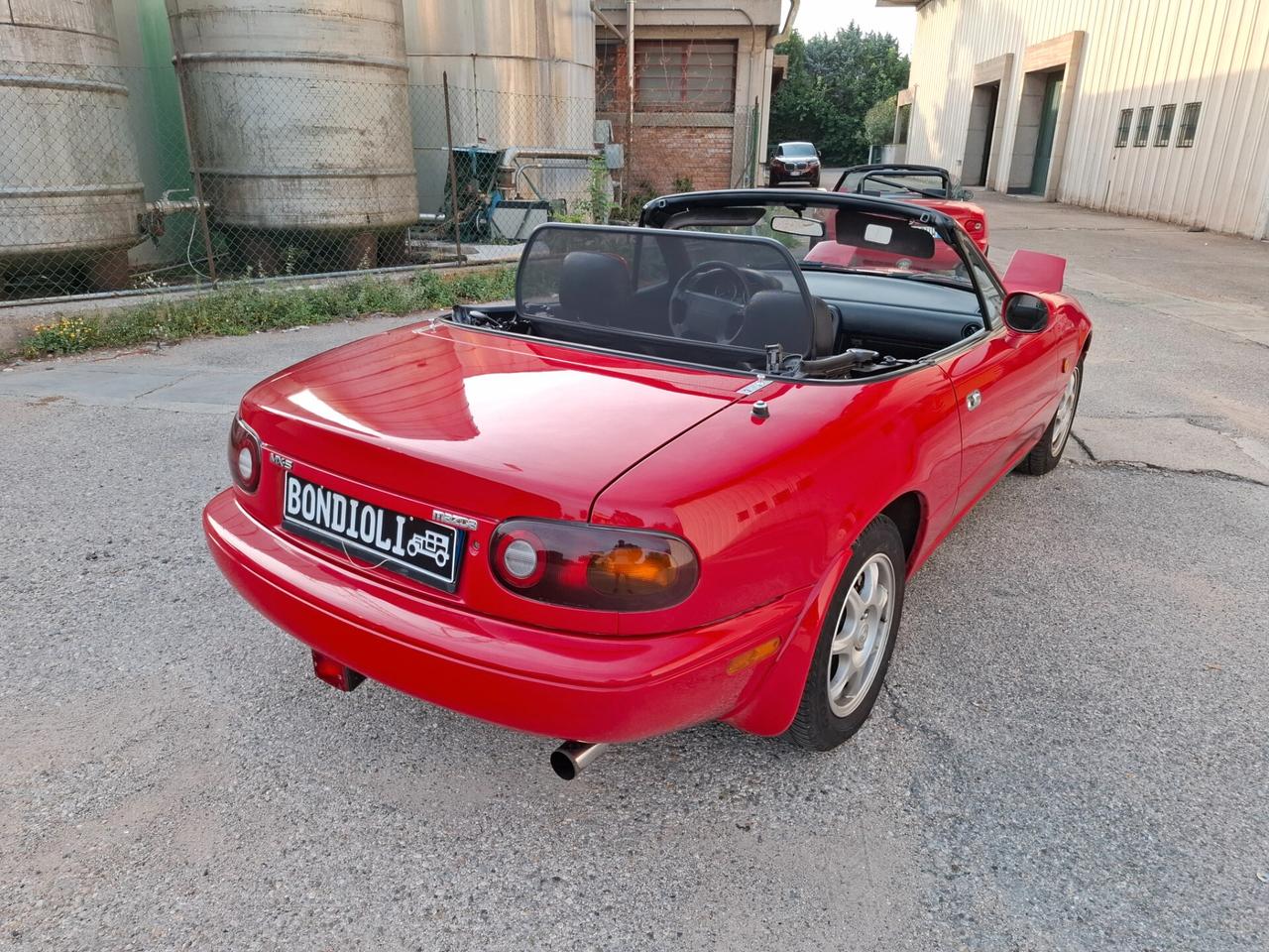 Mazda MX-5 1.8i 16V cat