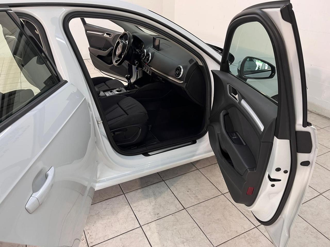 Audi A3 SPB 1.6 TDI Attraction