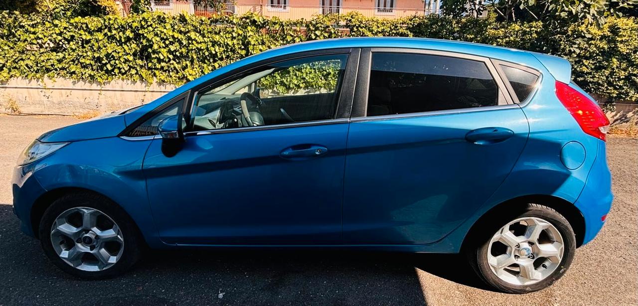 Ford Fiesta 1.6 TDCI 90CV 5porte DPF Titanium