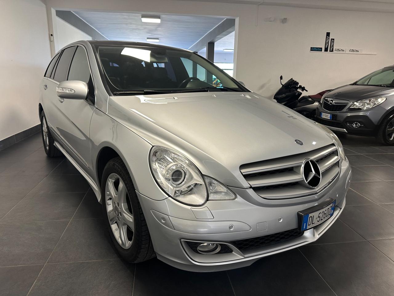 MERCEDES-BENZ R 320CDI 224CV 4 MATIC 6 POSTI