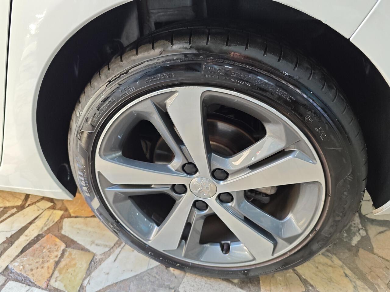 Peugeot 308 BlueHDi 120 S&S Allure