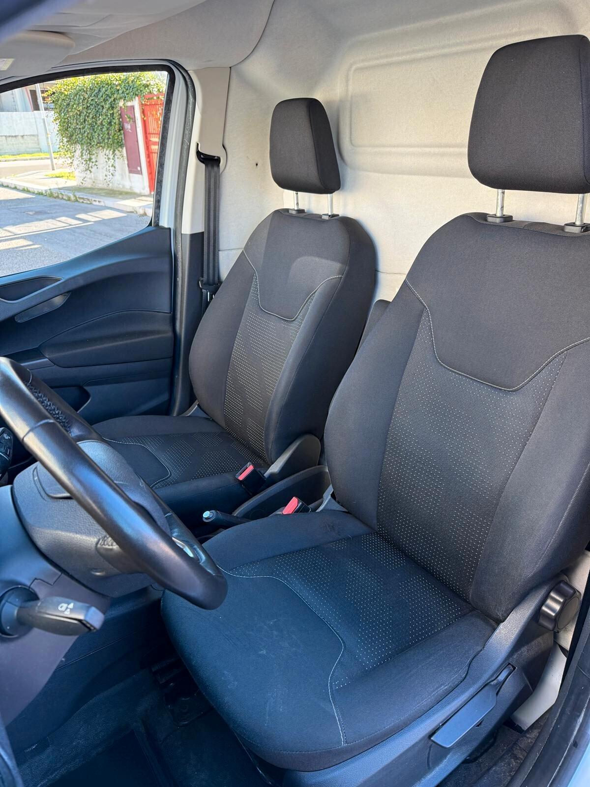 Ford Transit Courier 1.5 TDCi 75CV Van Trend