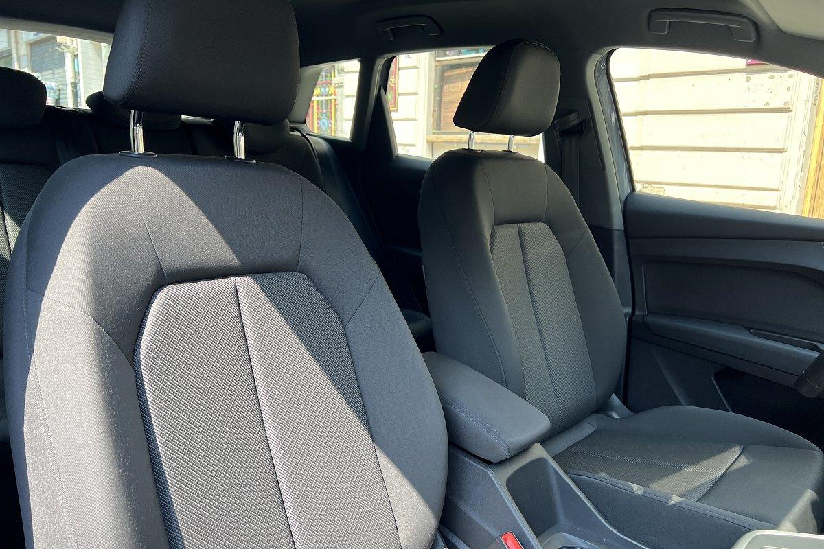 AUDI Q4 35 e-tron Business Advanced