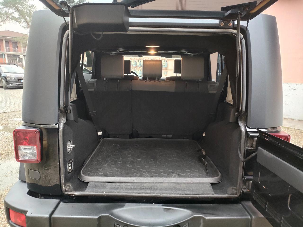 Jeep Wrangler 2.8 CRD Unlimited Sport