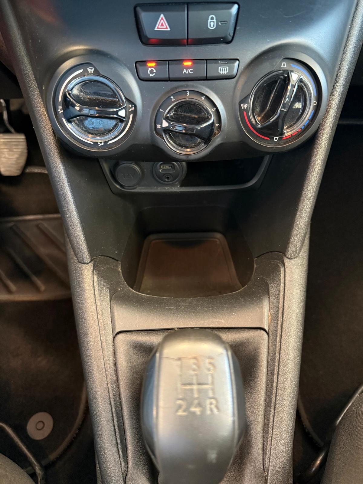 Peugeot 208 1.4 HDi 68 CV 5 porte Allure