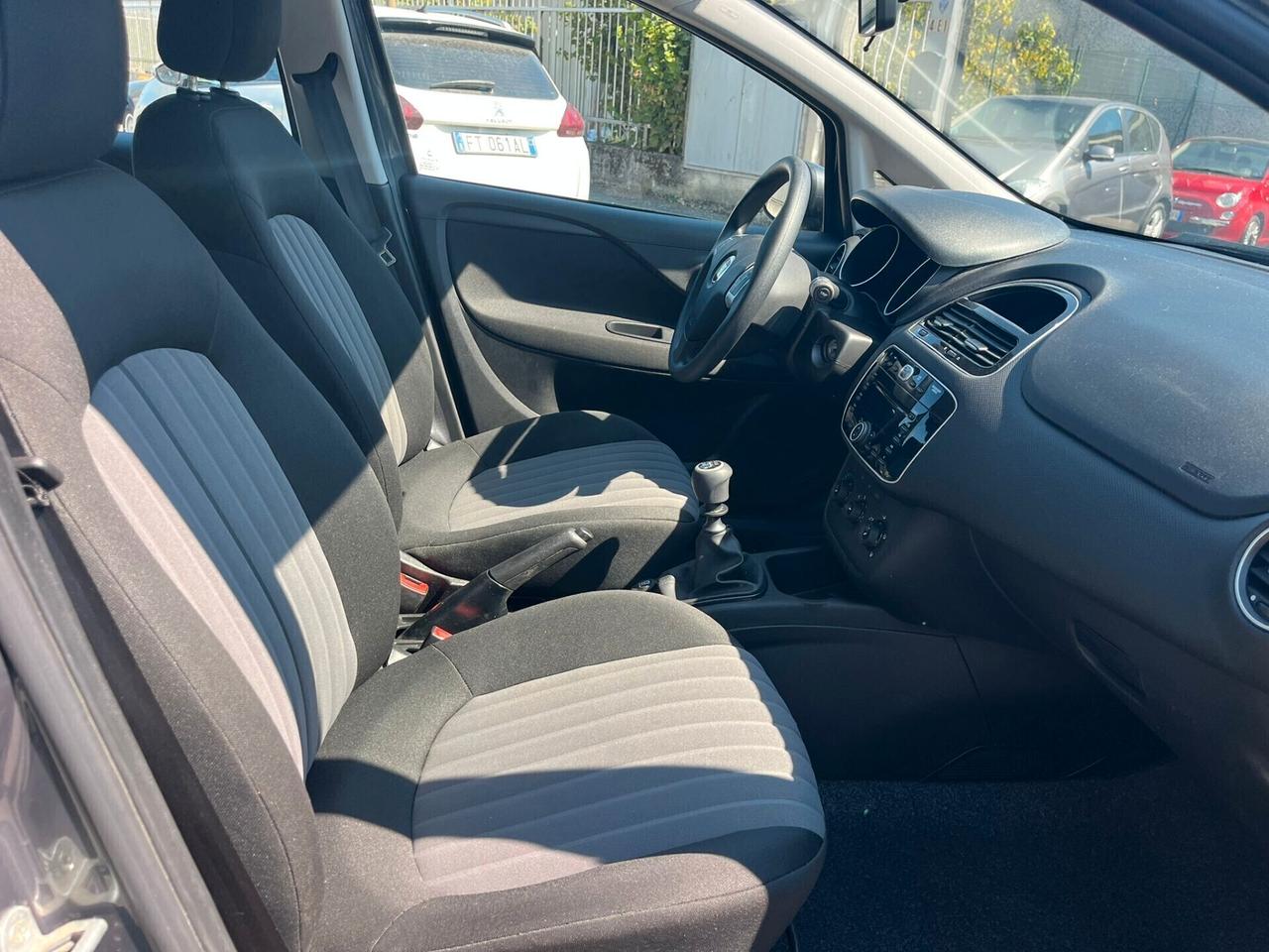 Fiat Punto 1.2 8V 5p solo 22.000 km