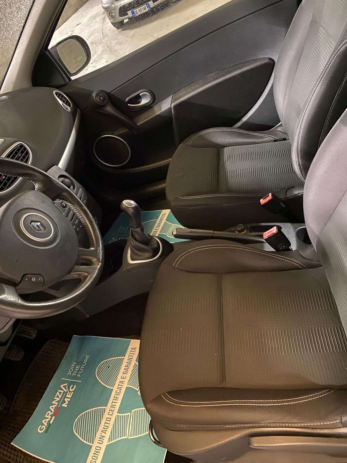 Renault Clio 1.2 16V 3 porte Luxe