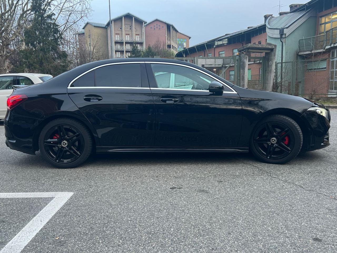 Mercedes-Benz A 200 AMG Line Premium A 200 #9772