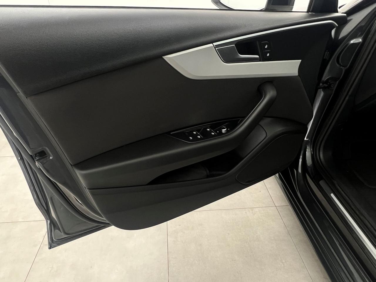 AUDI A4 V 2019 Avant A4 Avant 35 2.0 tdi mhev Business Advanced 163cv s-tronic