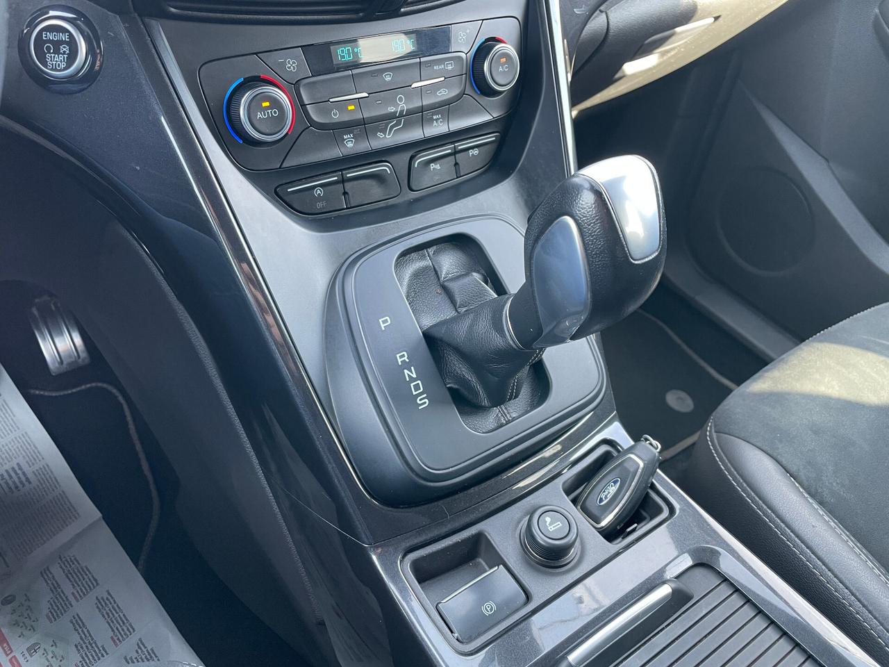 Ford Kuga 2.0 TDCI 150 CV S&S 4WD Powershift ST-Line