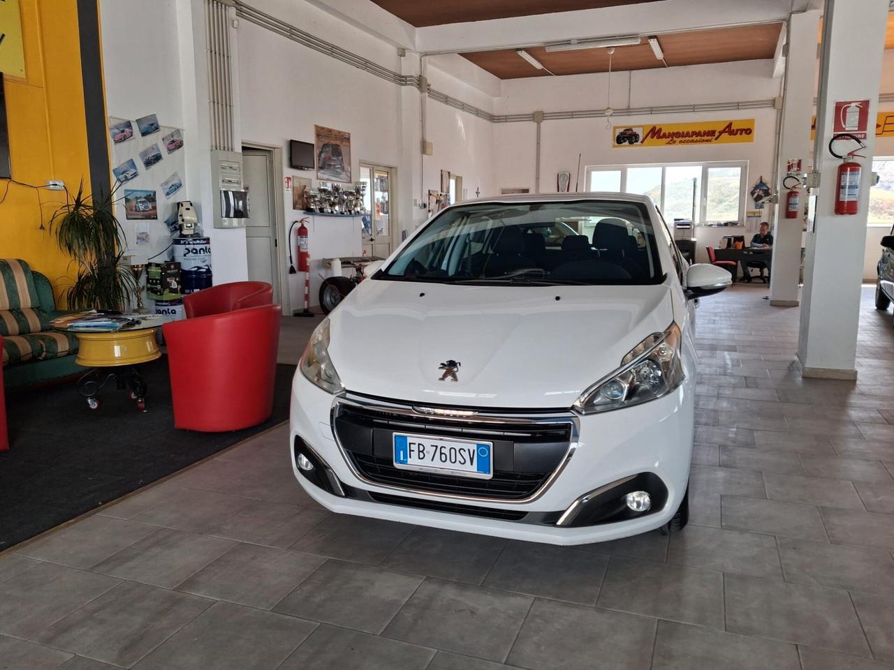 Peugeot 208 BlueHDi 75 5 porte Allure