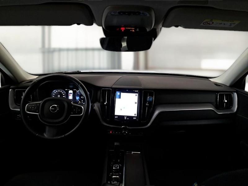 VOLVO XC60 B4 D AWD automatico Momentum Pro
