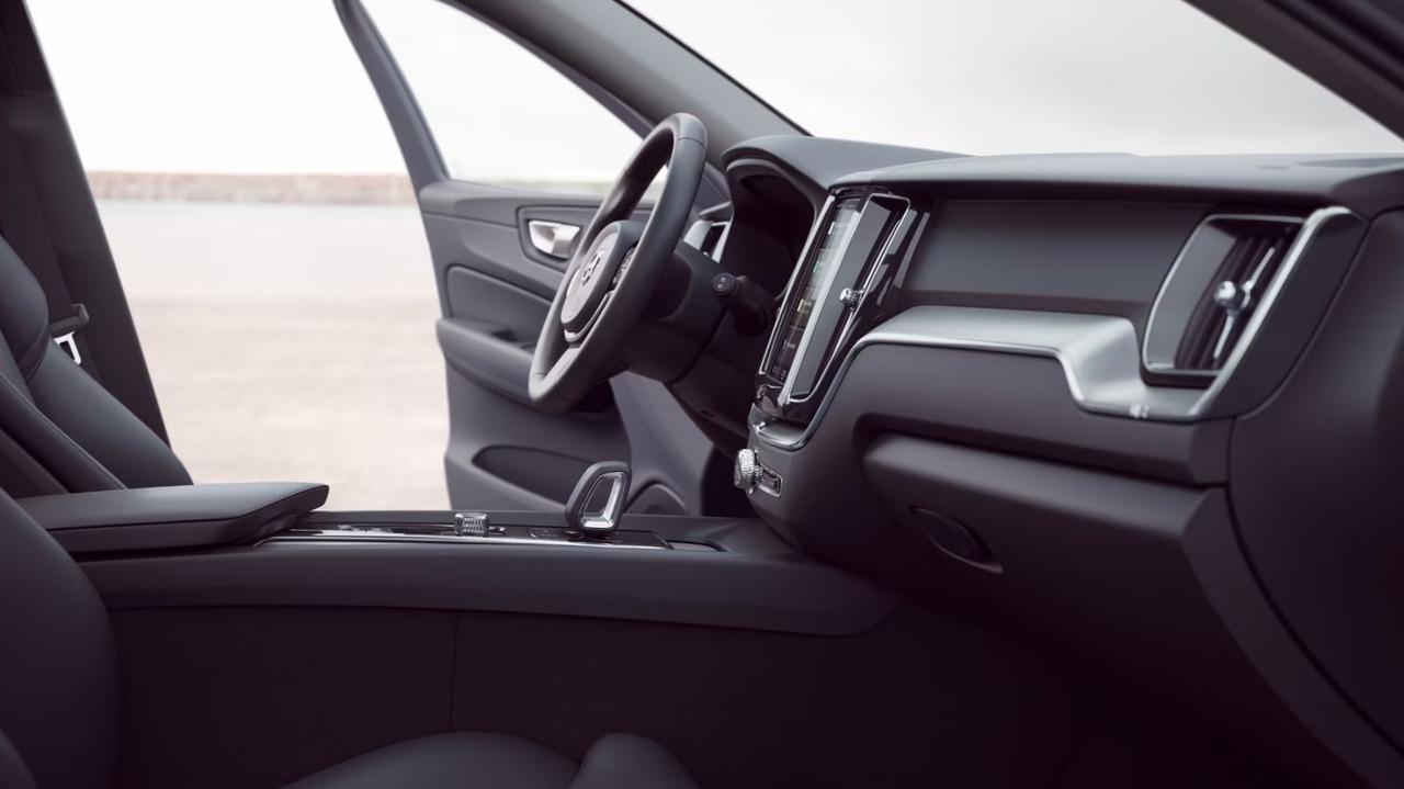 VOLVO Xc60 T6 Plug-In Hybrid Awd Automatico Plus Dark