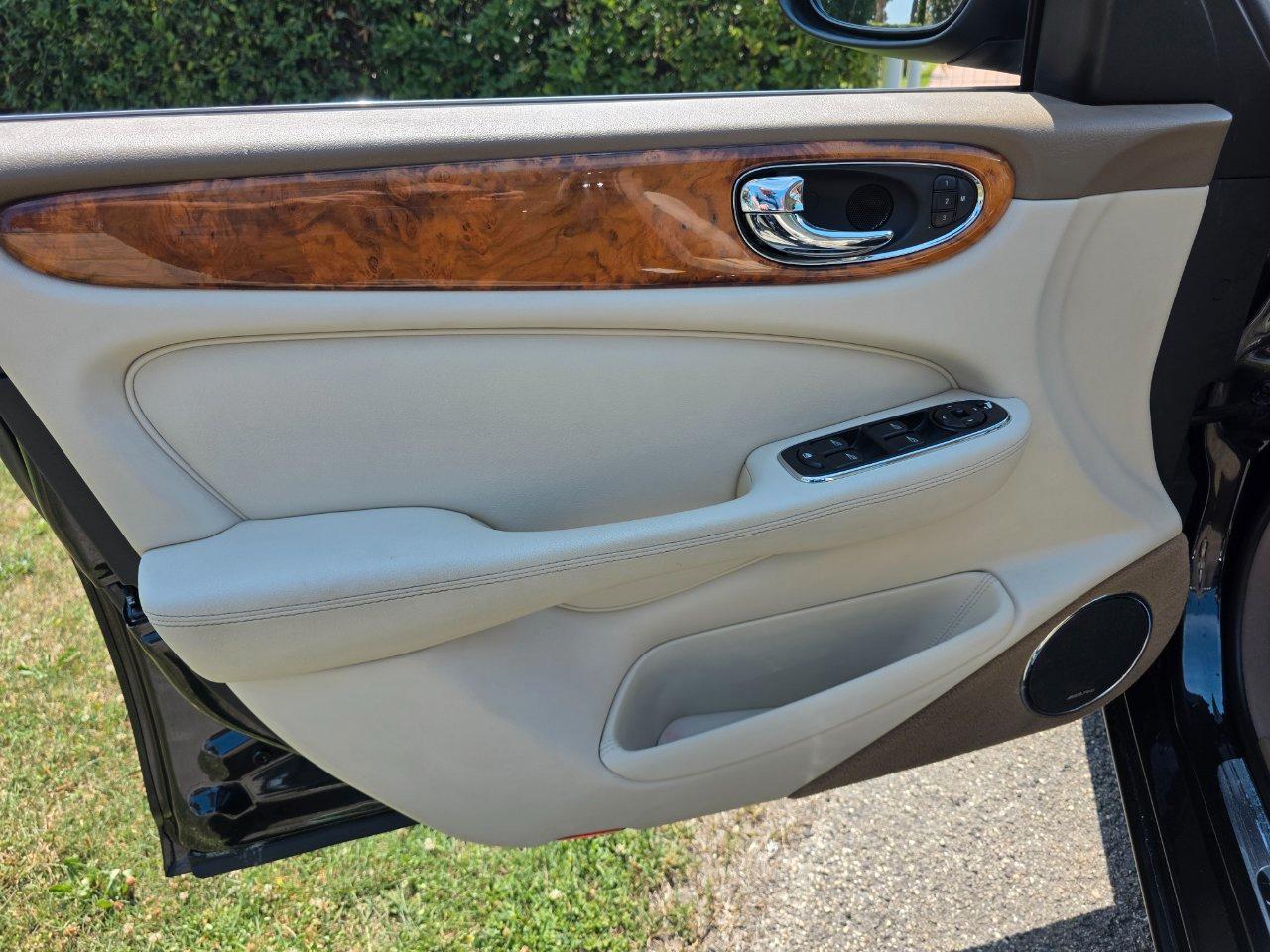 Jaguar XJ Berlina XJ 3.5 V8 Executive