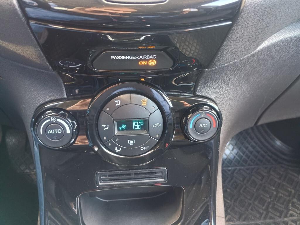 Ford Fiesta 1.4 5p. Bz.- GPL Titanium