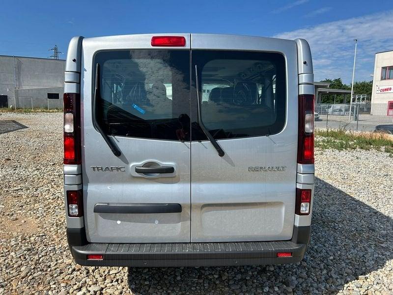 Renault Trafic passenger 2.0 Blue dci 150cv L1H1 Authentic