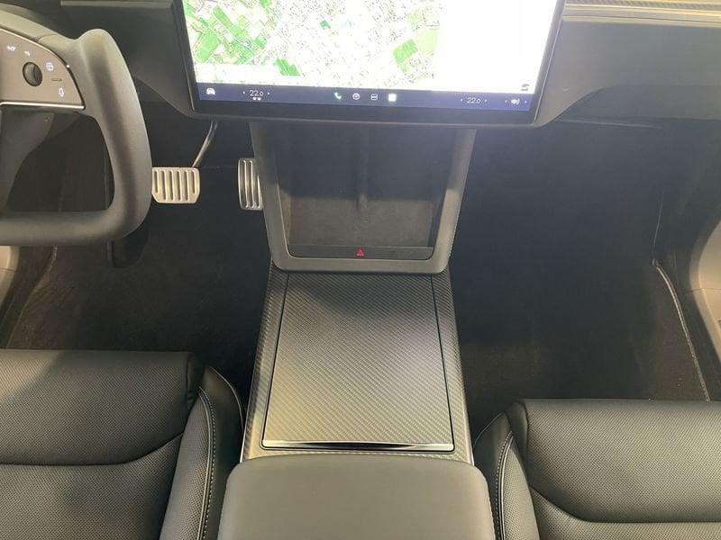 Tesla Model X Plaid 6 Posti