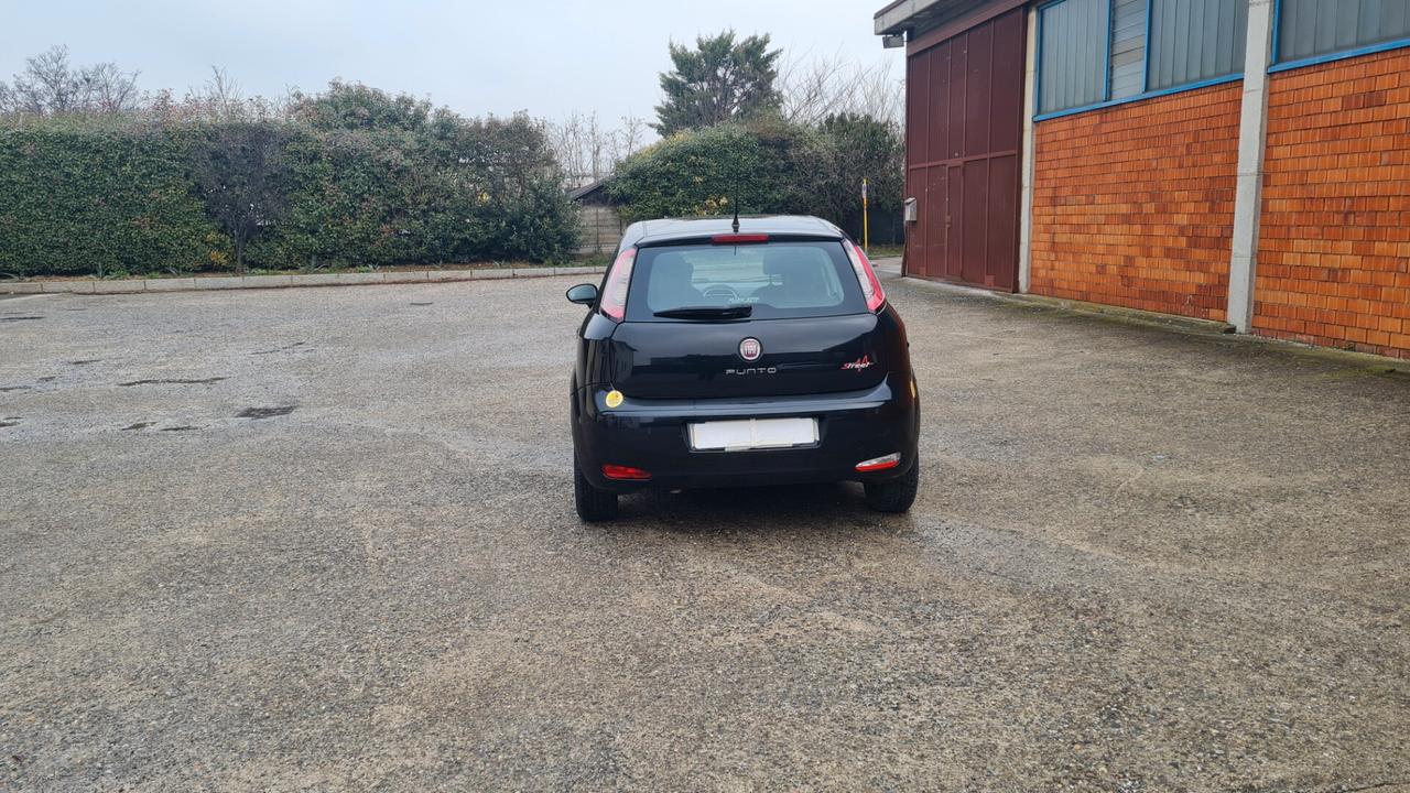 AUTO IN ARRIVO GRANDE PUNTO IDEALE X NEOPATENTATI