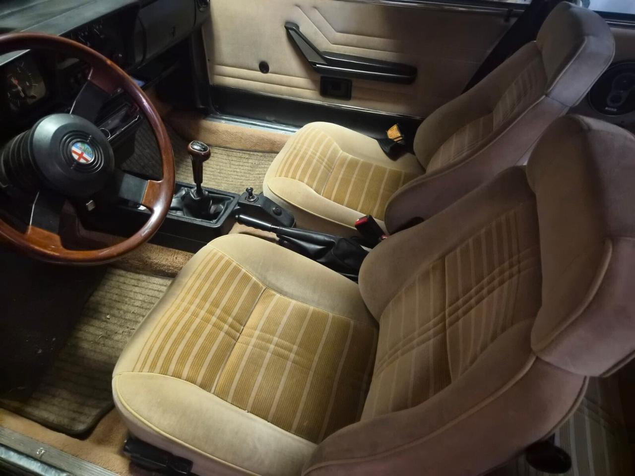 Alfa Romeo Alfetta GTV 6 2.5i