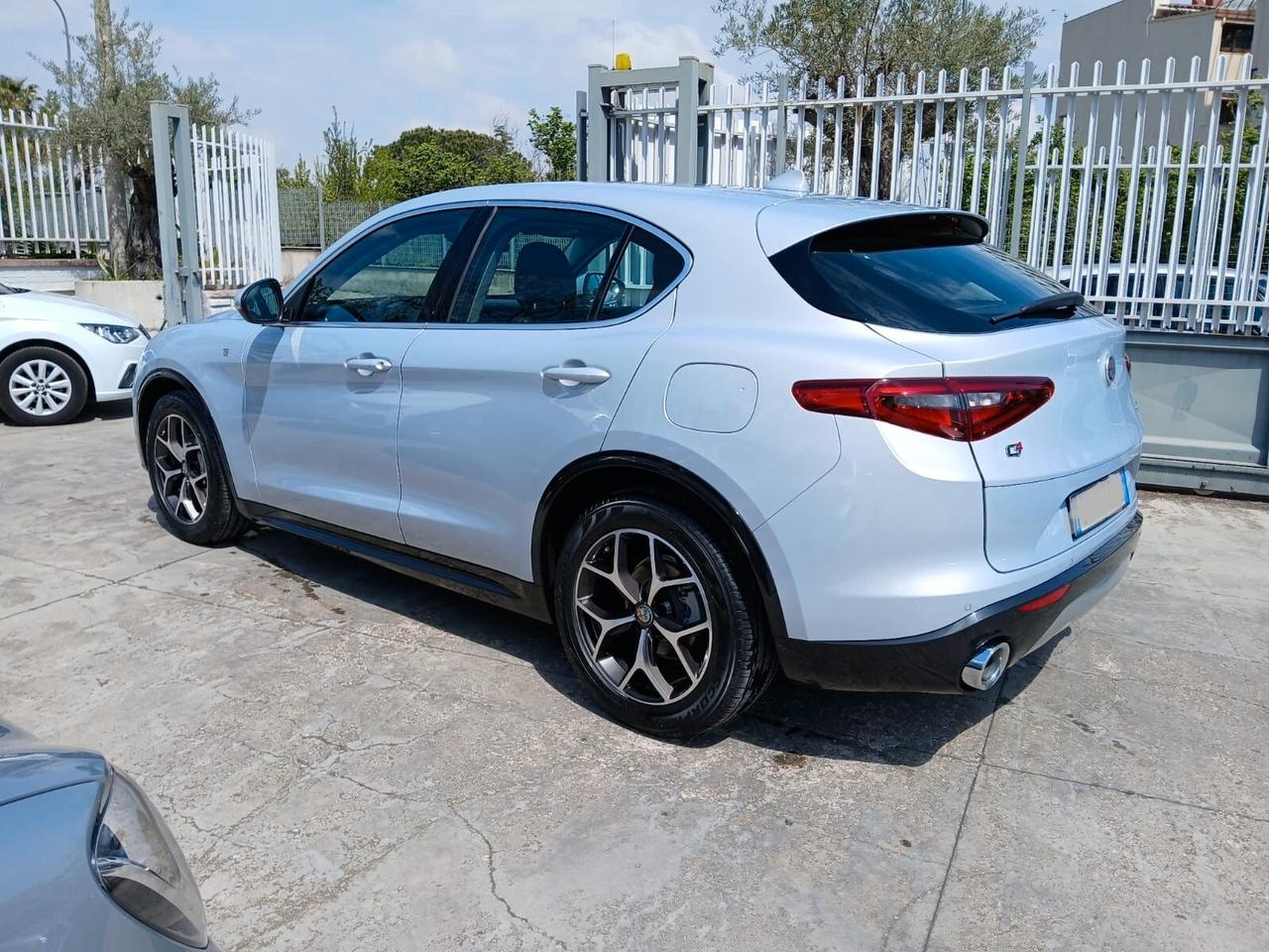 Alfa Romeo Stelvio 2.2 Turbodiesel 190 CV AT8 RWD Business