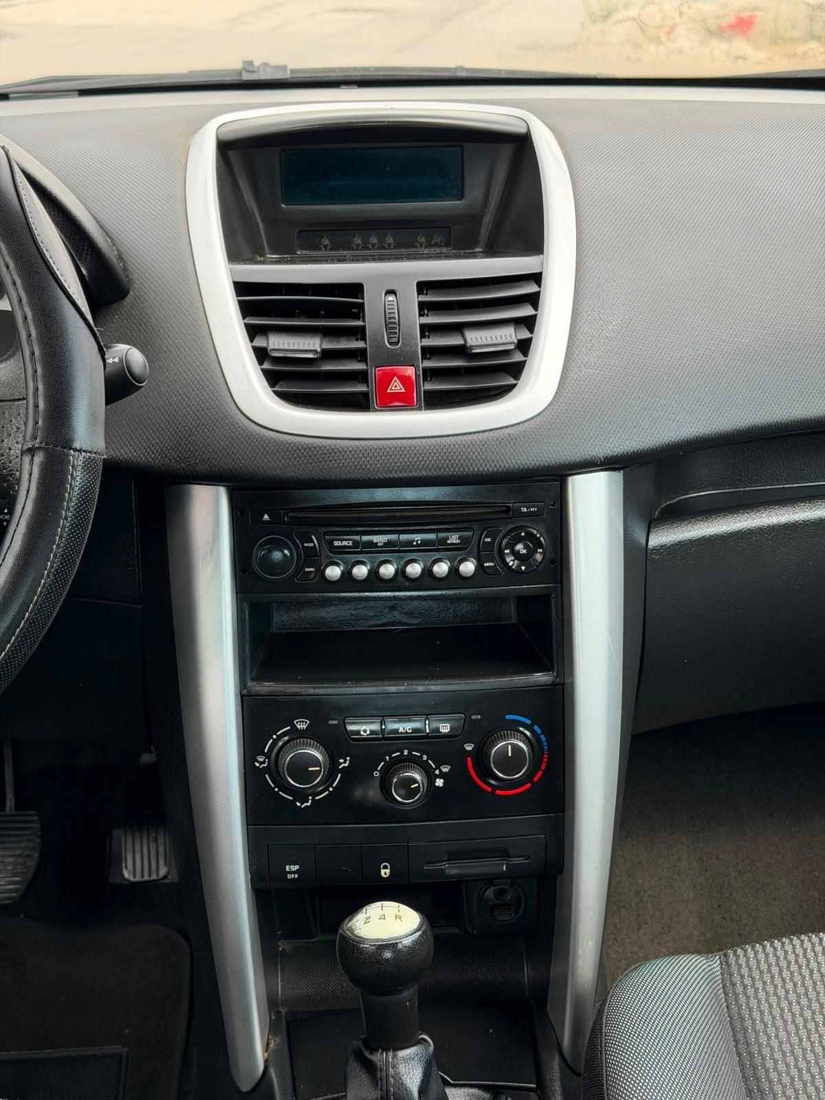 Peugeot 207 1.4 HDi