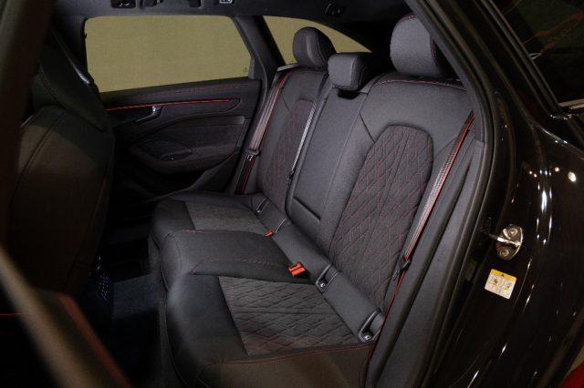 AUDI A6 Avant TFSI 270 kW S tronic quattro S line edition.