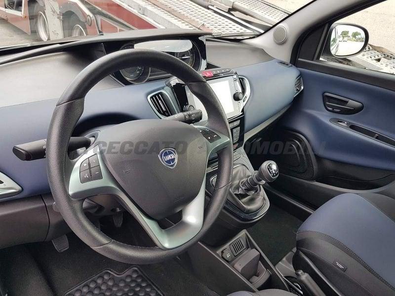 Lancia Ypsilon Ypsilon 1.0 firefly hybrid Platino s&s 70cv