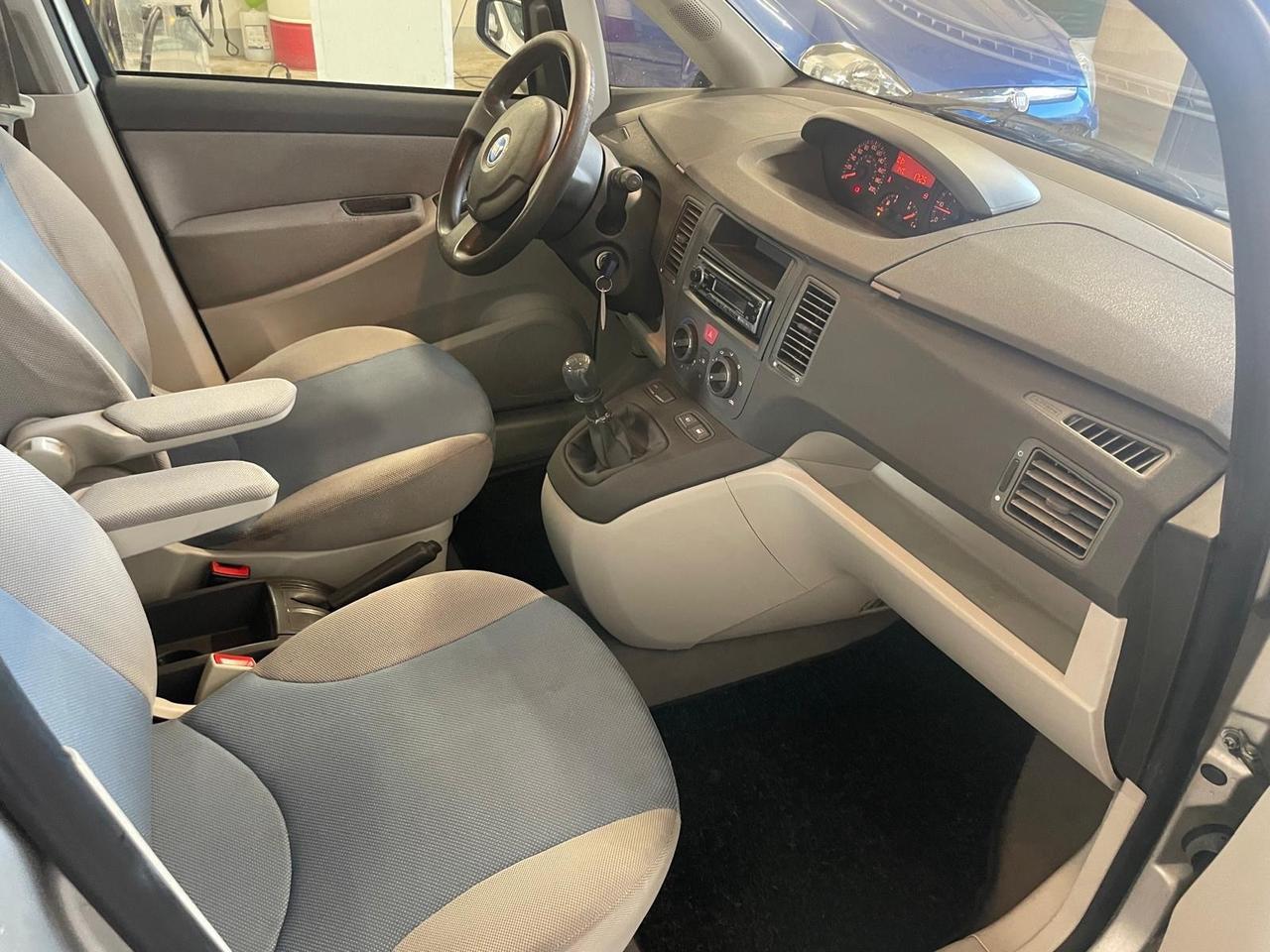 Fiat Idea 1.4 16V Emotion