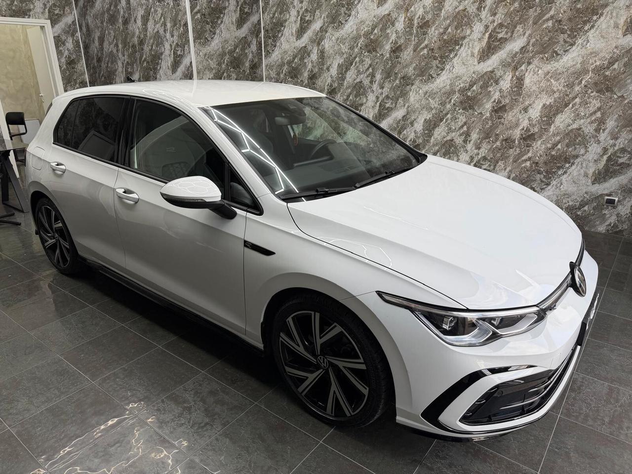 Volkswagen Golf 1.5 eTSI 150 CV EVO ACT DSG R-Line