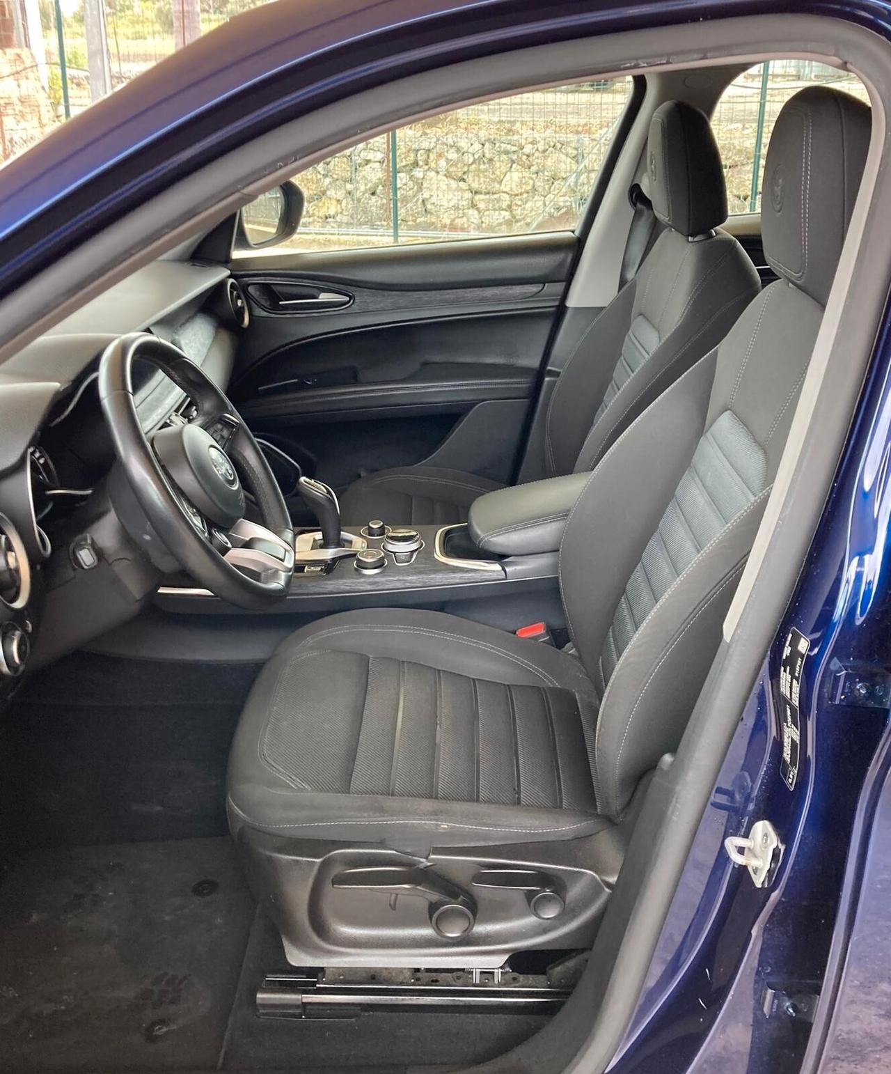 Alfa Romeo Stelvio 2.2 Turbodiesel 160 CV AT8 RWD Business