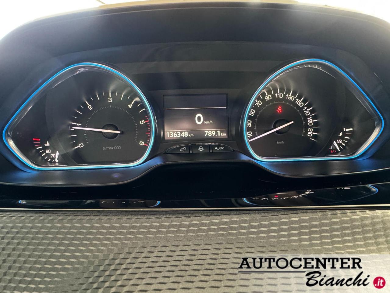 Peugeot 2008 1.6 bluehdi Allure 100cv my16