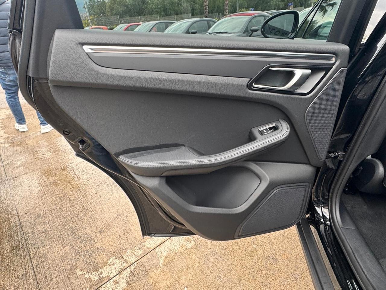 Porsche Macan 2.0 T SOLO 16000KM A SOLI 699 EURO AL MESE