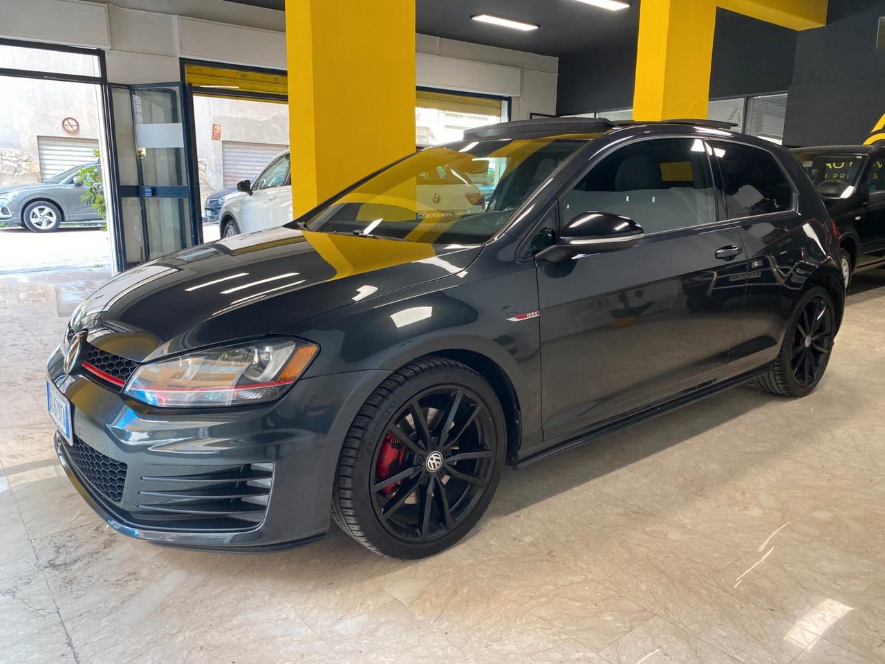 Volkswagen Golf GTI Golf GTI Performance 2.0 TSI 3p. BlueMotion Technology