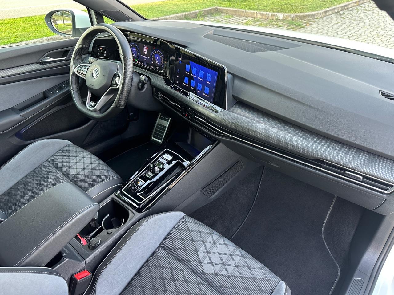 Volkswagen Golf 1.5 eTSI 150 CV EVO ACT DSG R-Line