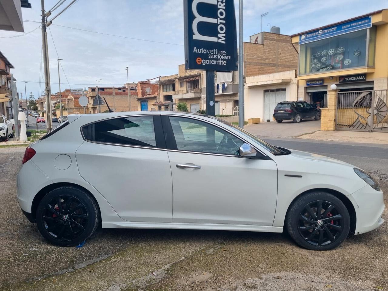 Alfa Romeo Giulietta 1.6 JTDm-2 105 CV TETTUCCIO PELLE