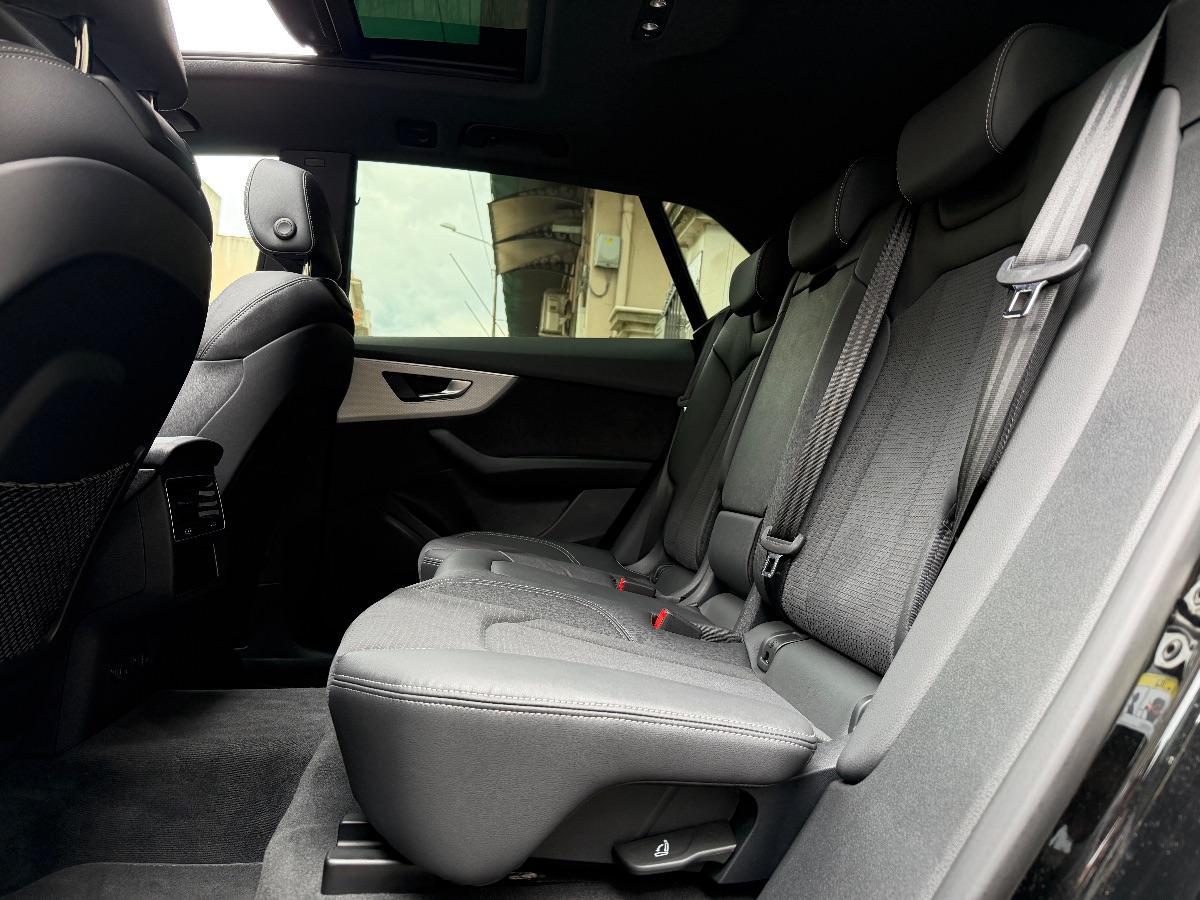 New Audi Q8 50TDI Quattro S-line Identity Black 286CV