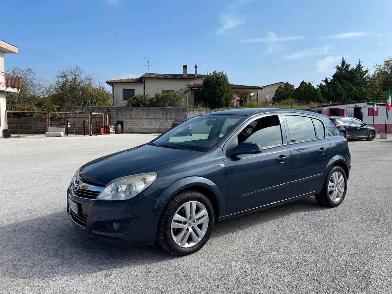 Opel Astra 1.7 CDTI 101CV 5 porte Cosmo