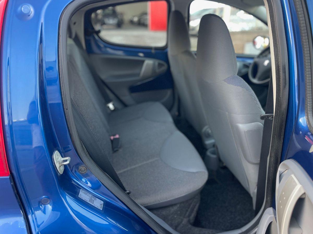 PEUGEOT - 107 - 5p. Sweet Years