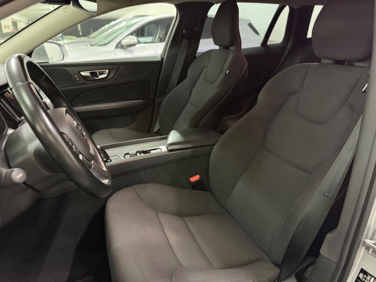 VOLVO V60 2021 B4 Geartronic