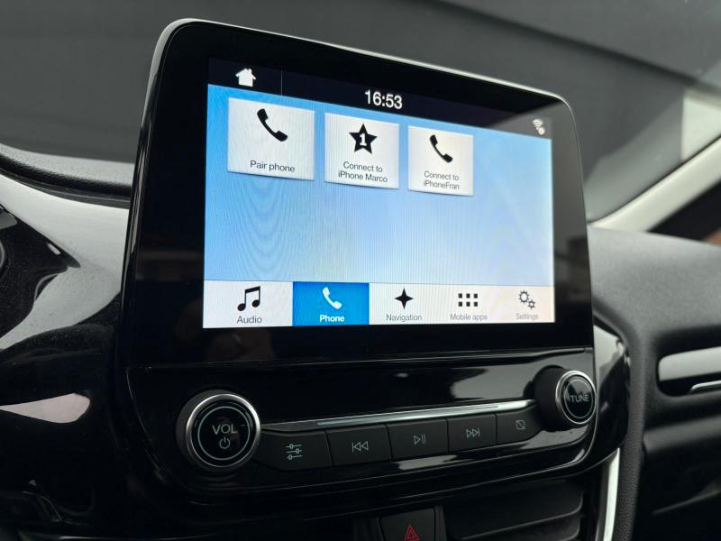 Ford Fiesta 5 Porte 5p 1.1 BENZ 85 CV Titanium OK NEOPATENTATI