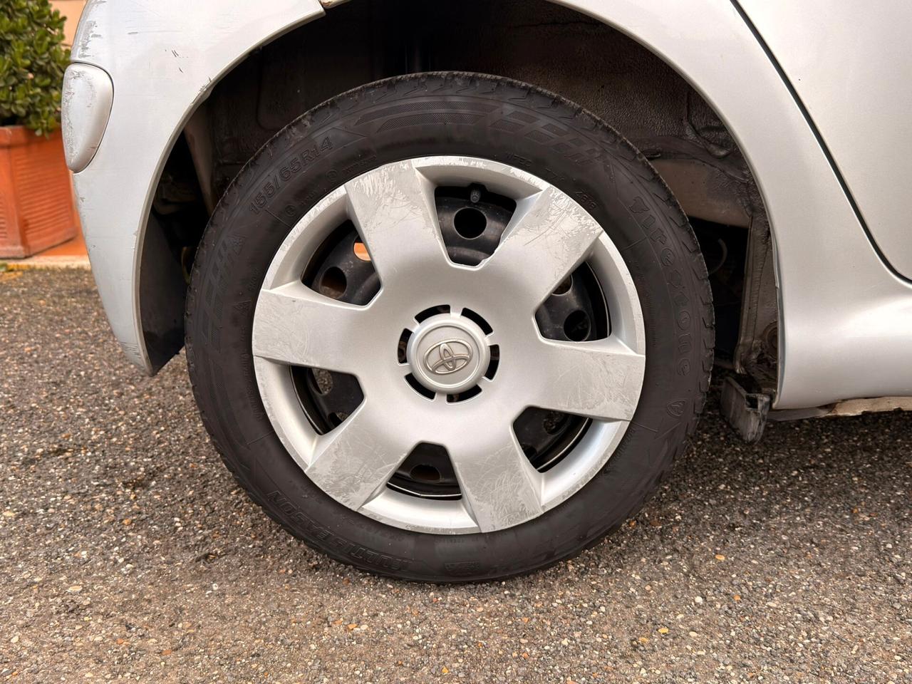 Toyota Aygo 1.0 12V VVT-i 5 porte Sol