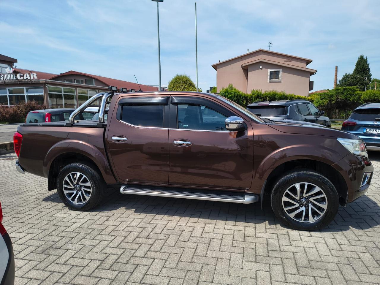 Nissan Navara 2.3 dCi 4WD Double Cab 190CV *5 POSTI*